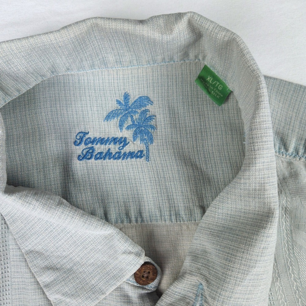 Tommy Bahama Mens XL Silk Button Shirt Light Gary Floral Pineapple Embroidered - Picture 2 of 8